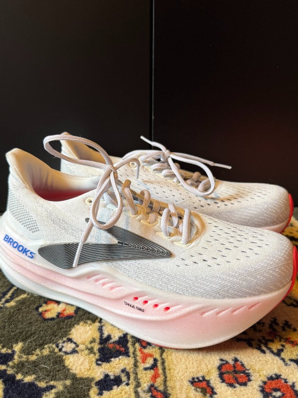 Women's Brooks Glycerin Max (Original first version) size US 8 White Pink
